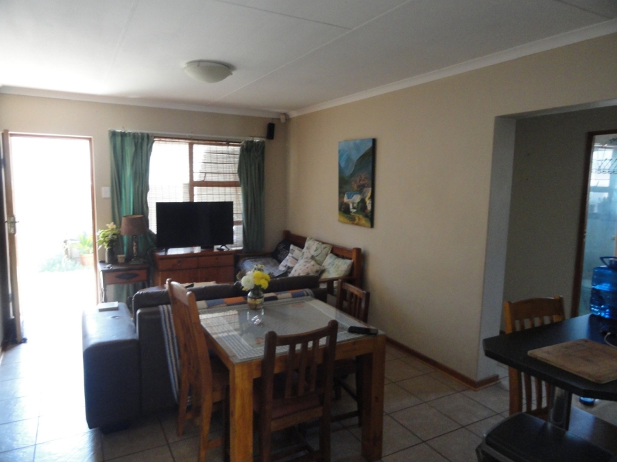 3 Bedroom Property for Sale in Kannoniers Park North West